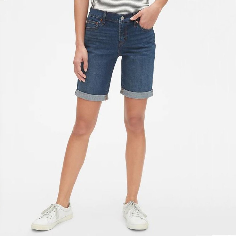 GAP 9” Bermuda Denim Jean Shorts Dark Indigo 28